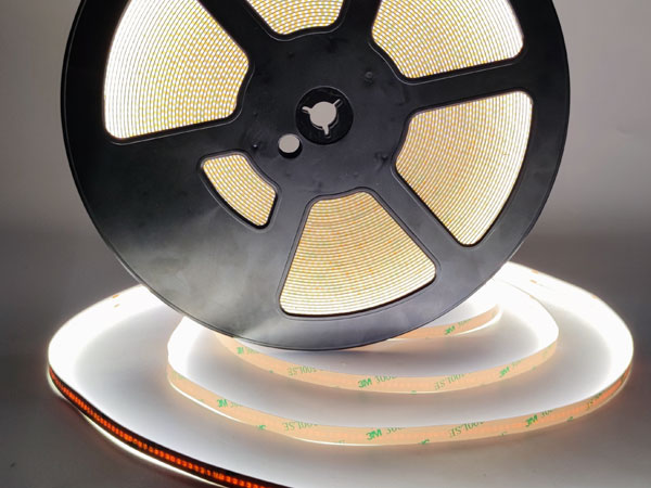 LED pásek COB 12V / 480LED / 11W / 4000K / IP20 / 8mm